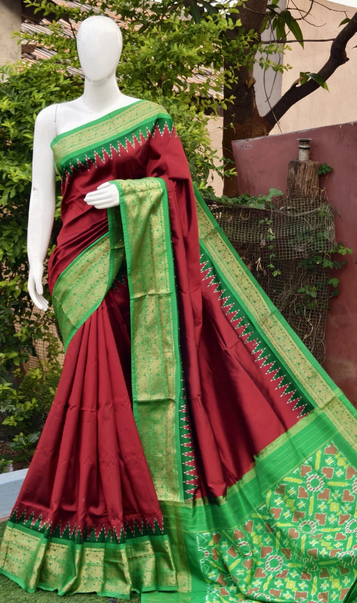 Pochampally ikkat kanchi boarder saree (silk mark certified) - Pochampally Sarees by Shreekari Silks Pochampally ikkat kanchi boarder saree (silk mark certified) - Image 2