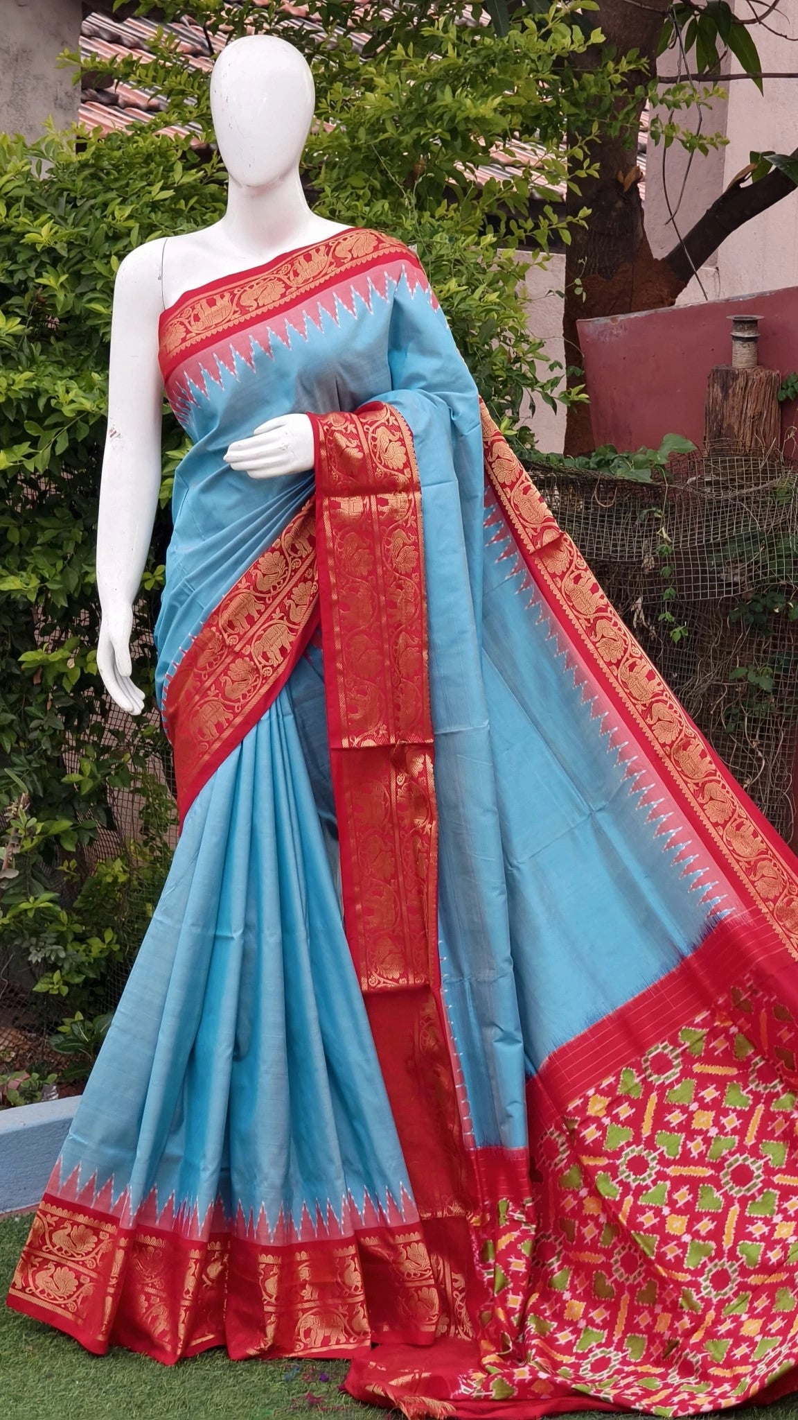 Pochampally ikkat kanchi boarder saree (silk mark certified) - Pochampally Sarees by Shreekari Silks Pochampally ikkat kanchi boarder saree (silk mark certified) - Image 2
