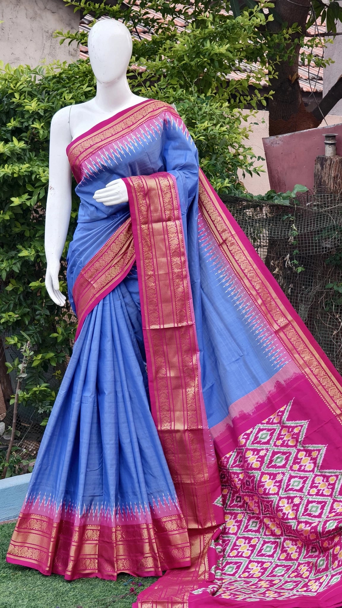 Pochampally ikkat kanchi boarder saree (silk mark certified) - Pochampally Sarees by Shreekari Silks Pochampally ikkat kanchi boarder saree (silk mark certified) - Image 2