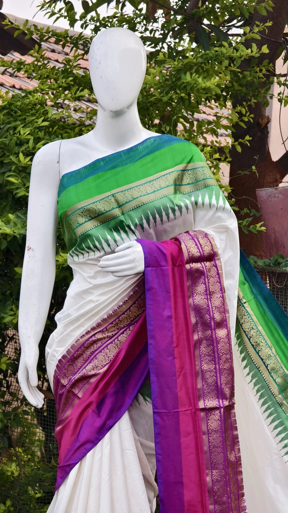 Pochampally ikkat kanchi boarder saree (silk mark certified) - Pochampally Sarees by Shreekari Silks Pochampally ikkat kanchi boarder saree (silk mark certified)