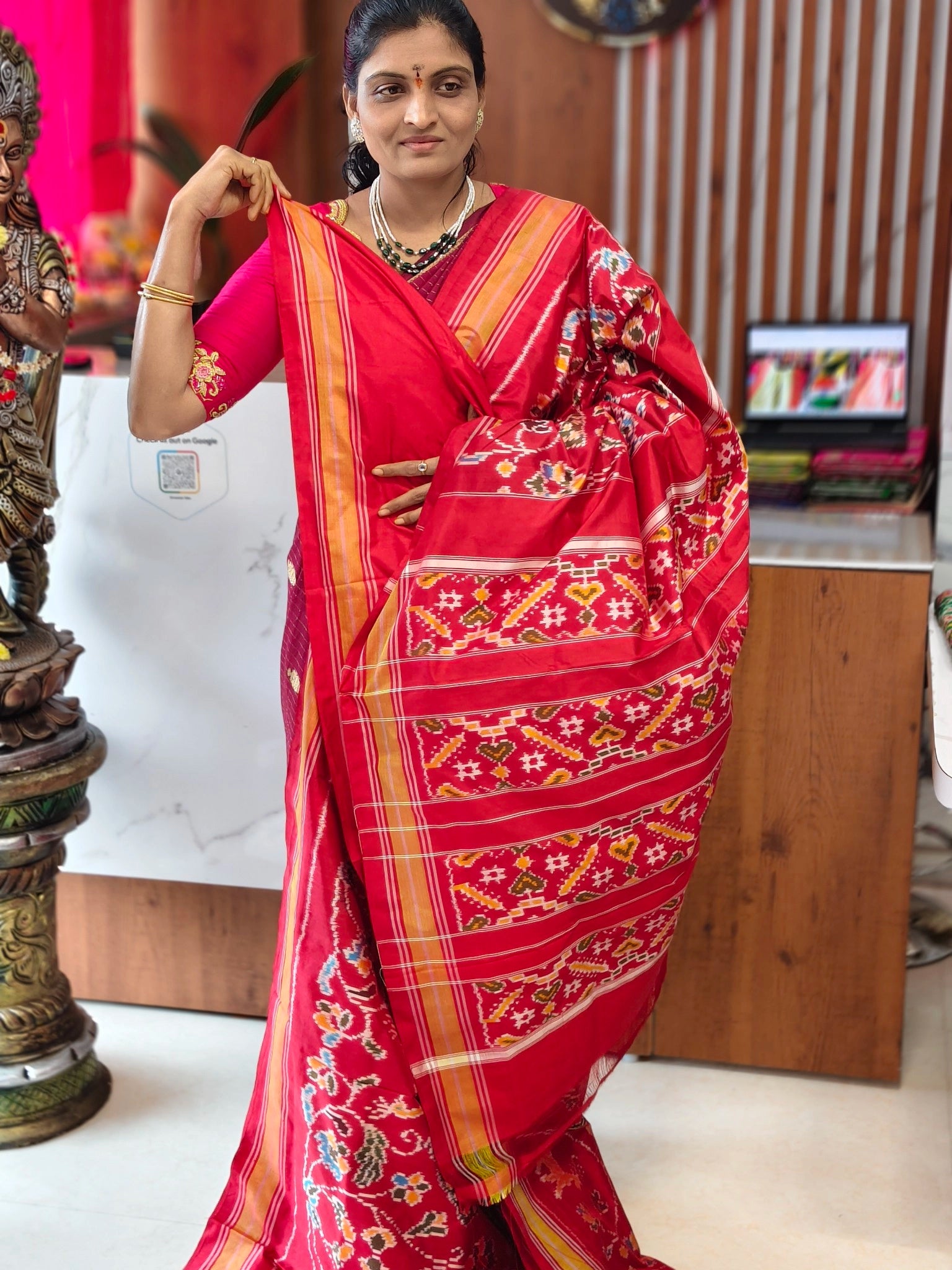 Pochampally pure Madtasu pattu saree - Pochampally Sarees by Shreekari Silks Pochampally pure Madtasu pattu saree - Image 3